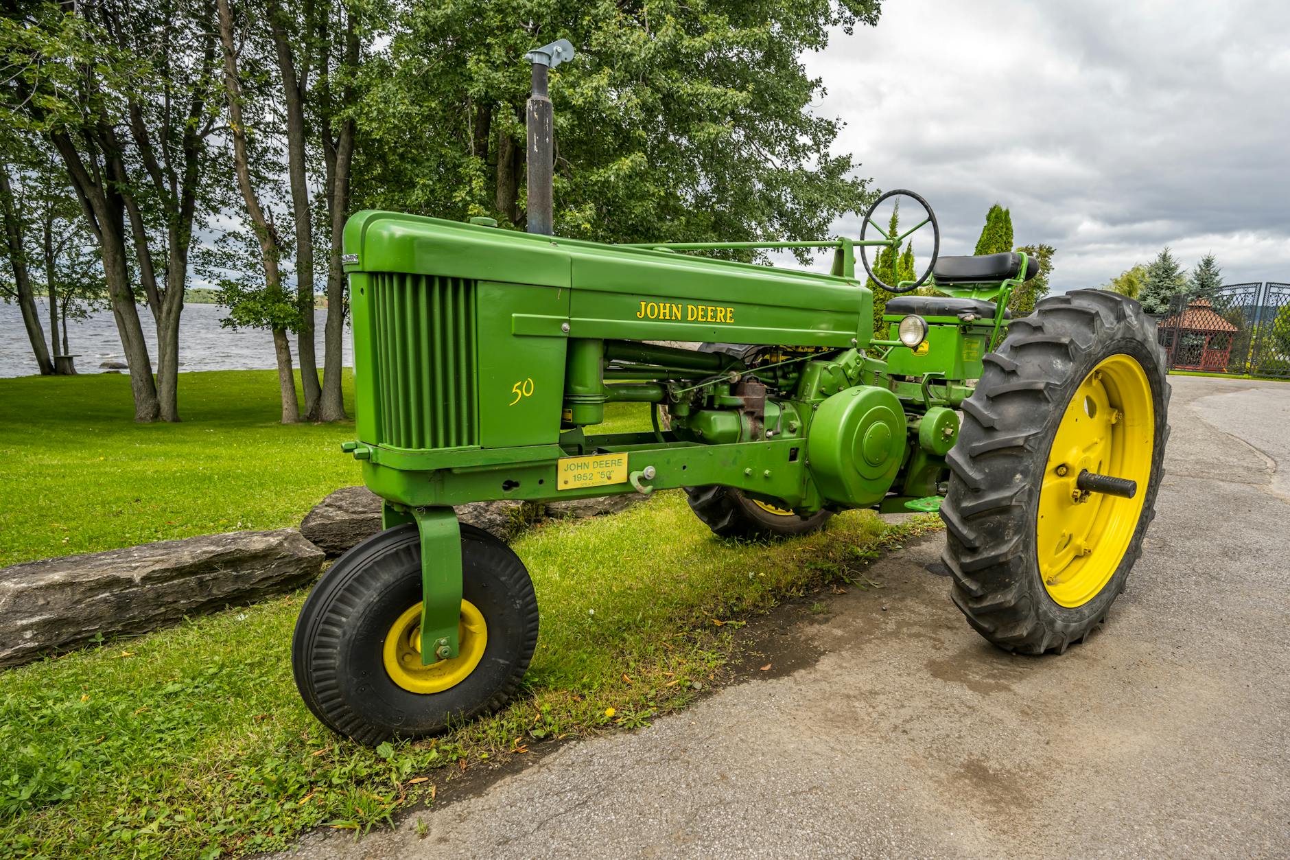 How Did John Deere Become the Leading Platform for Robotic Farm Equipment?
