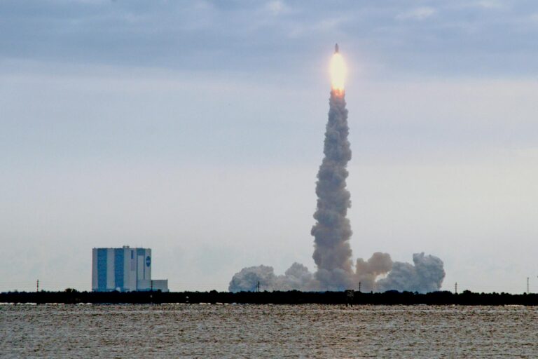 Using AI to Detect Missile Launches and Threats in Real Time - Featured image