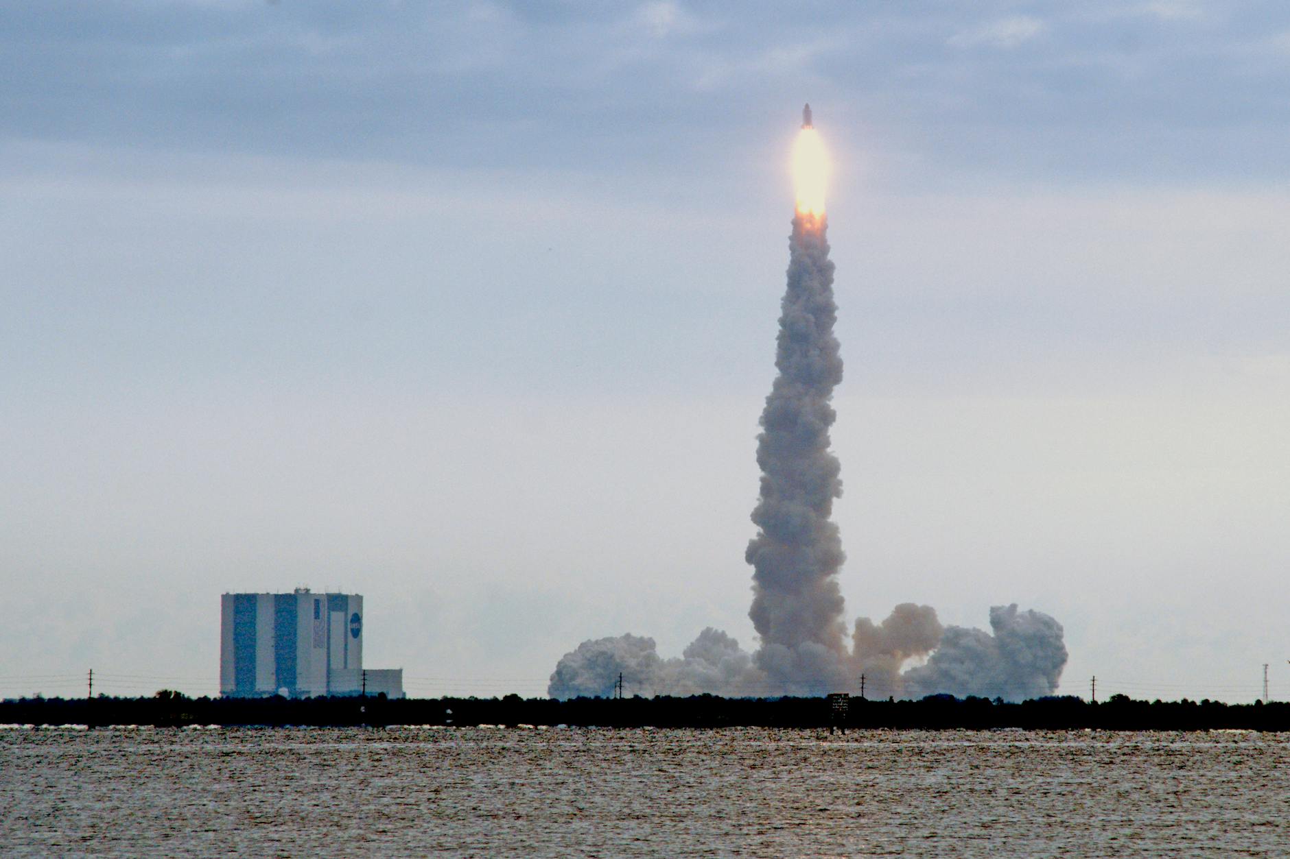 Using AI to Detect Missile Launches and Threats in Real Time - Featured image