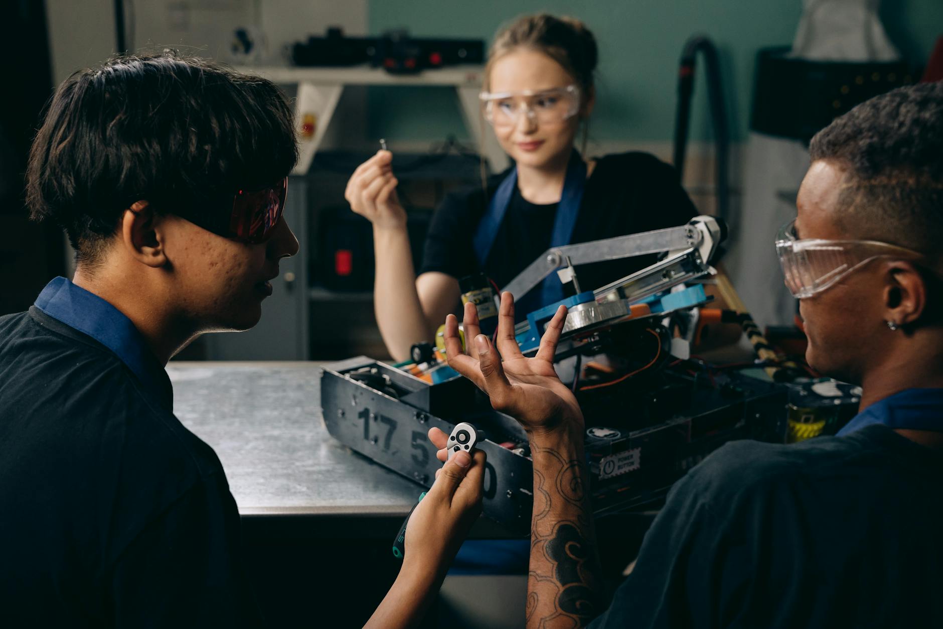 ISRG The Gold Standard Robotics Stock - Featured image