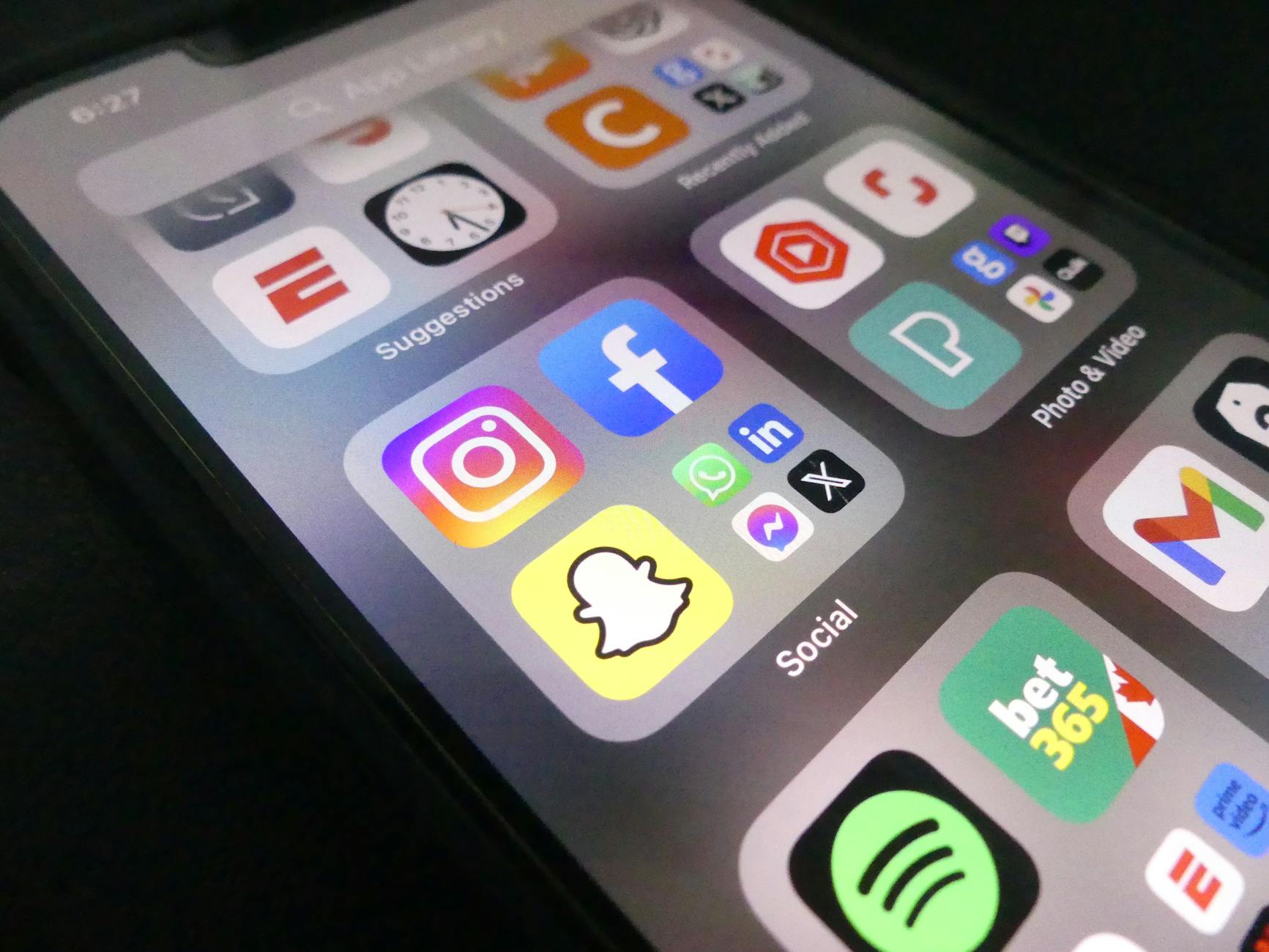 Real-World Applications Transforming Manufacturing Operations