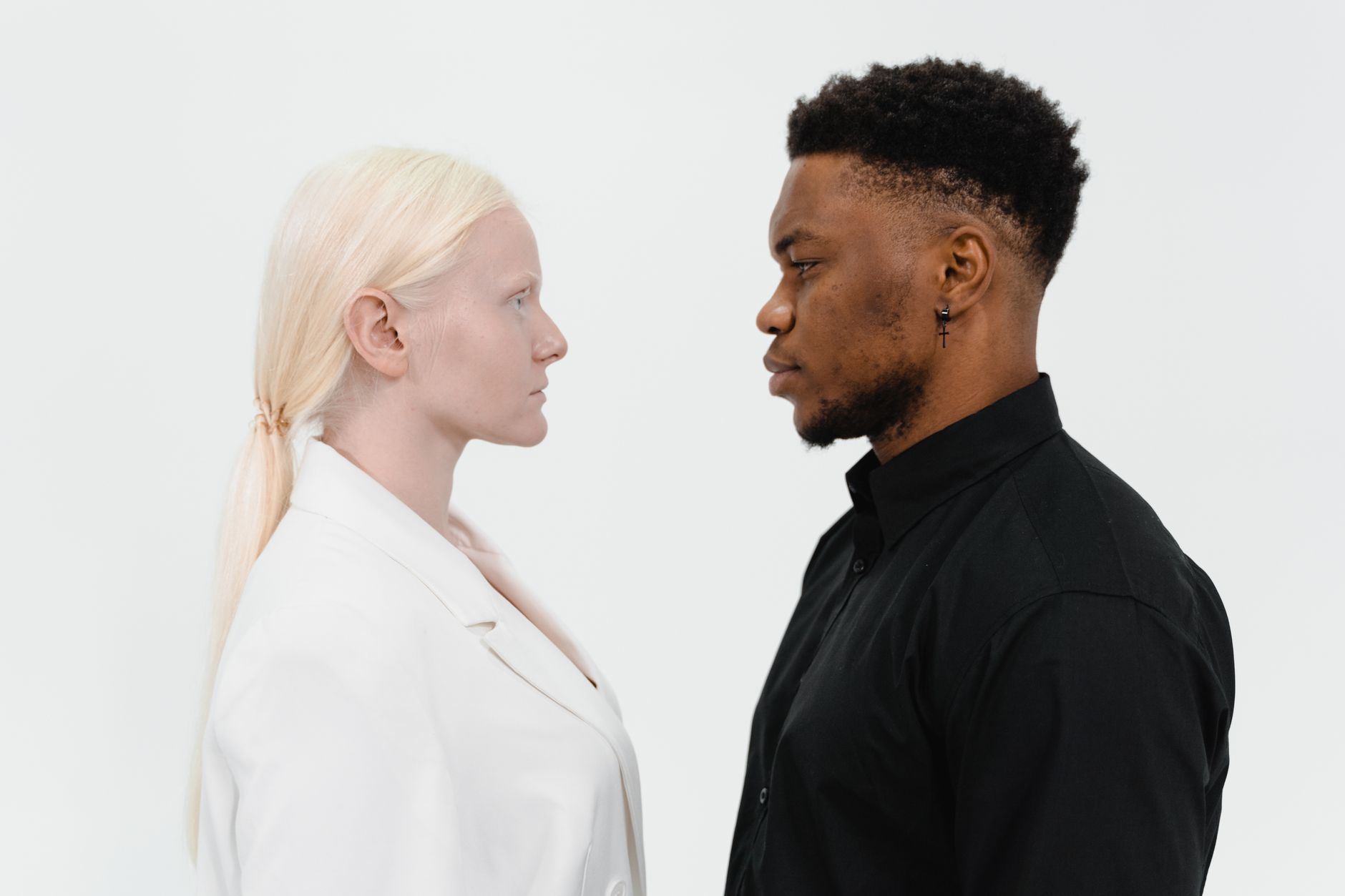 Network Effects and the Race for Dominance