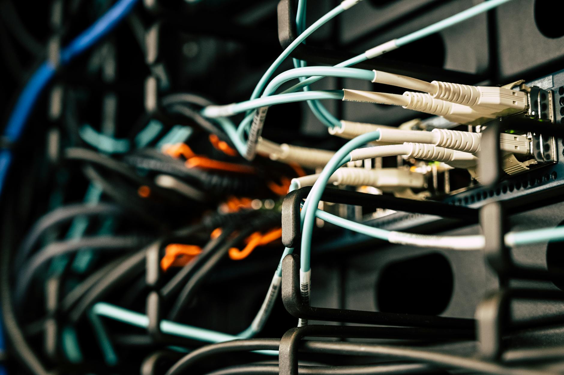 What Creates Network Effects in Robotics Markets?