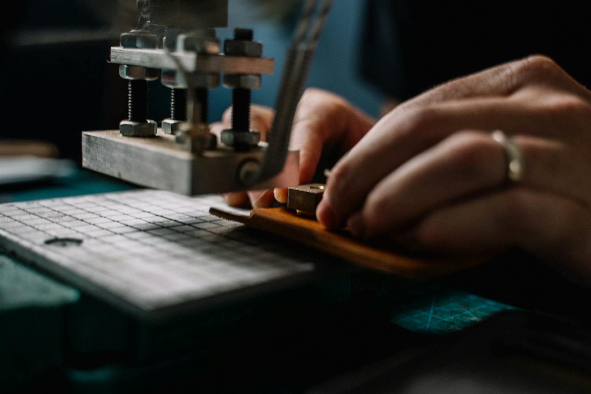 What Makes FANUY the Dominant Platform in Factory Robotics?