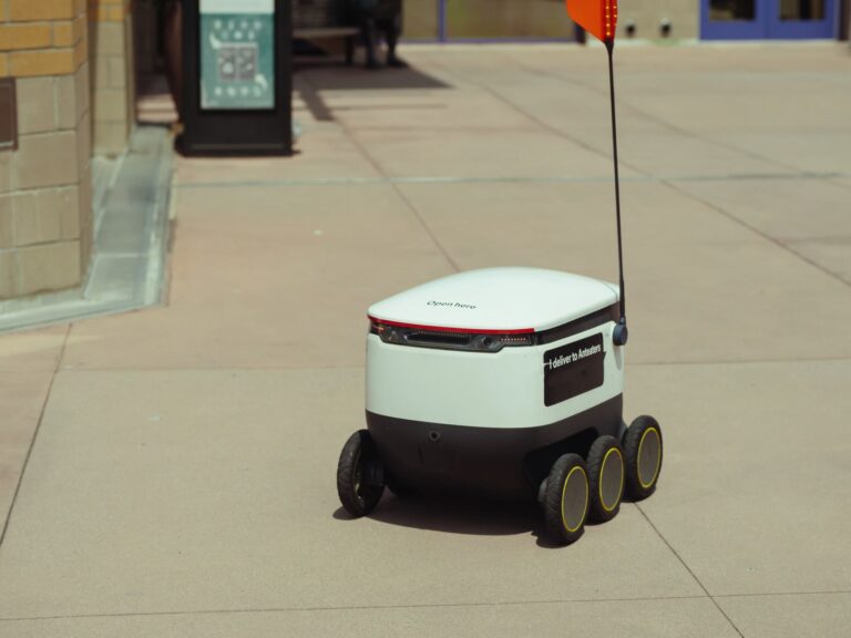 Delivery robot service shutting down at major university campus in Wisconsin - Featured image