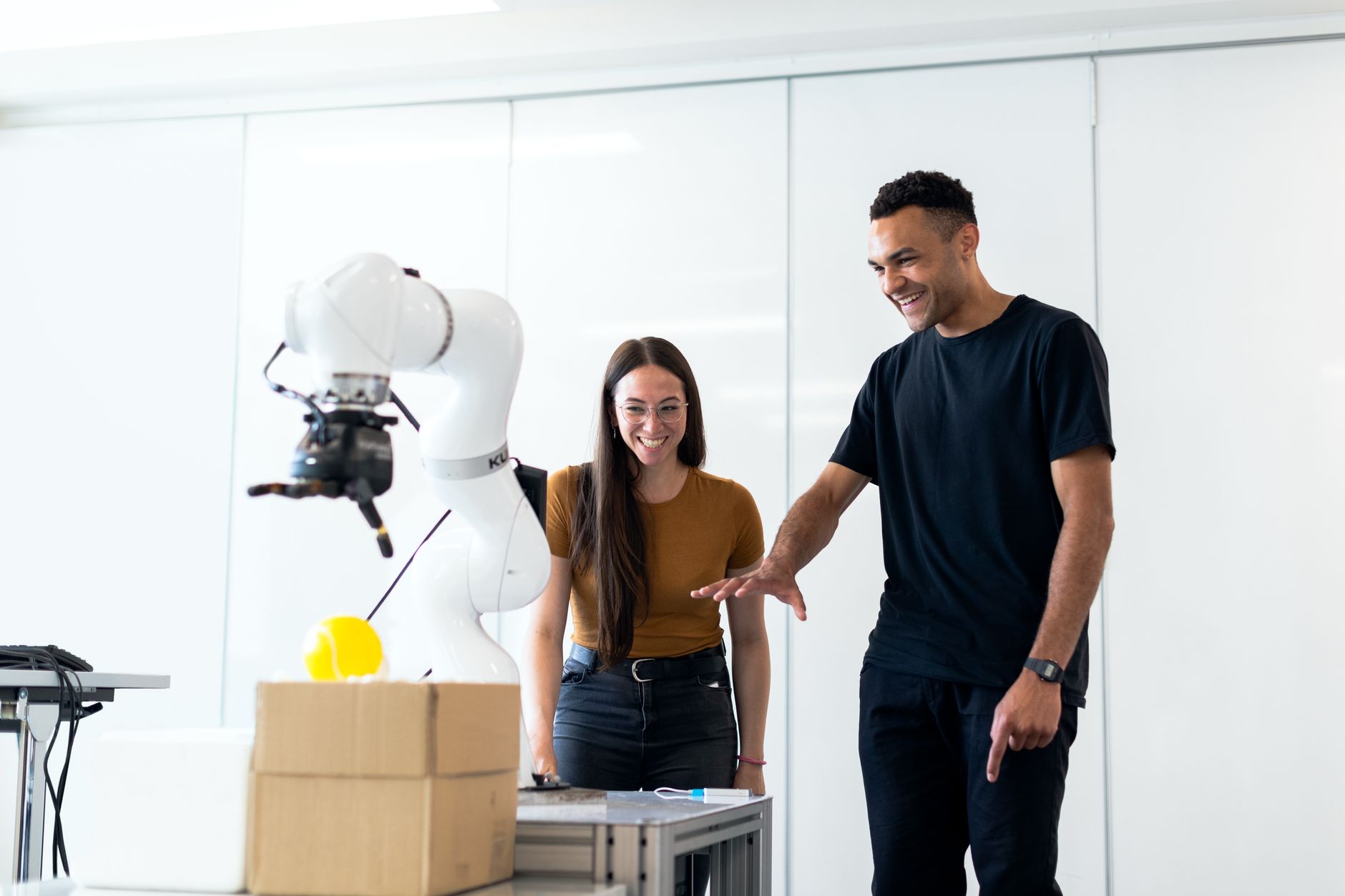 New workplace trends: automation spreads to administrative business operations - Featured image