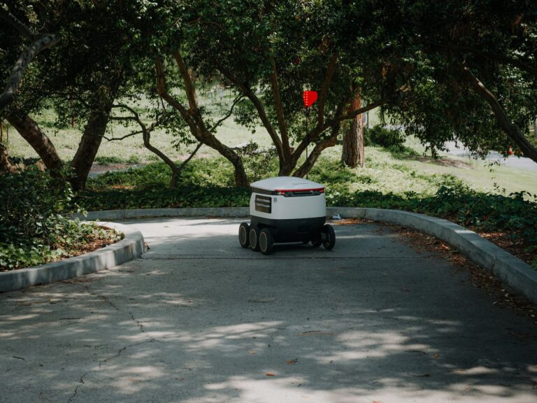 Tesla Autonomous Vehicle Incident Results in Significant Legal Settlement Agreement - Featured image