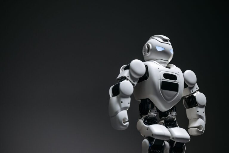 Advanced robot demonstrates perception and mobility inspired by natural animal behavior principles - Featured image