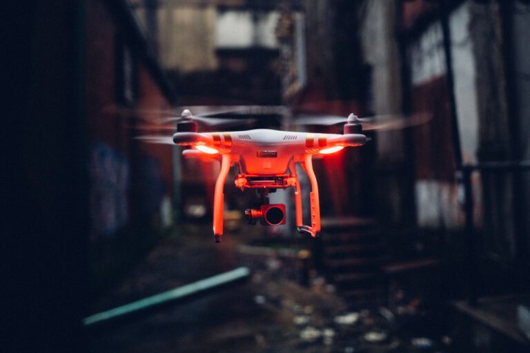 Drone Strikes LAPD Helicopter During Emergency Response at Fire Scene - Featured image