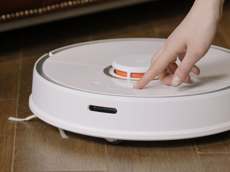 Robot vacuum manufacturer Matic set to raise prices 250 dollars September - Featured image