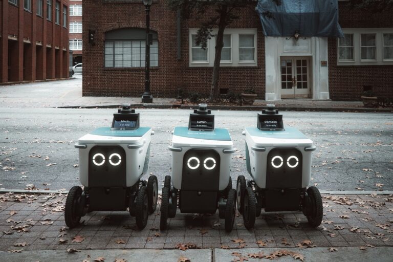 Robotaxi Regulation Debate Intensifies in Washington DC and California - Featured image