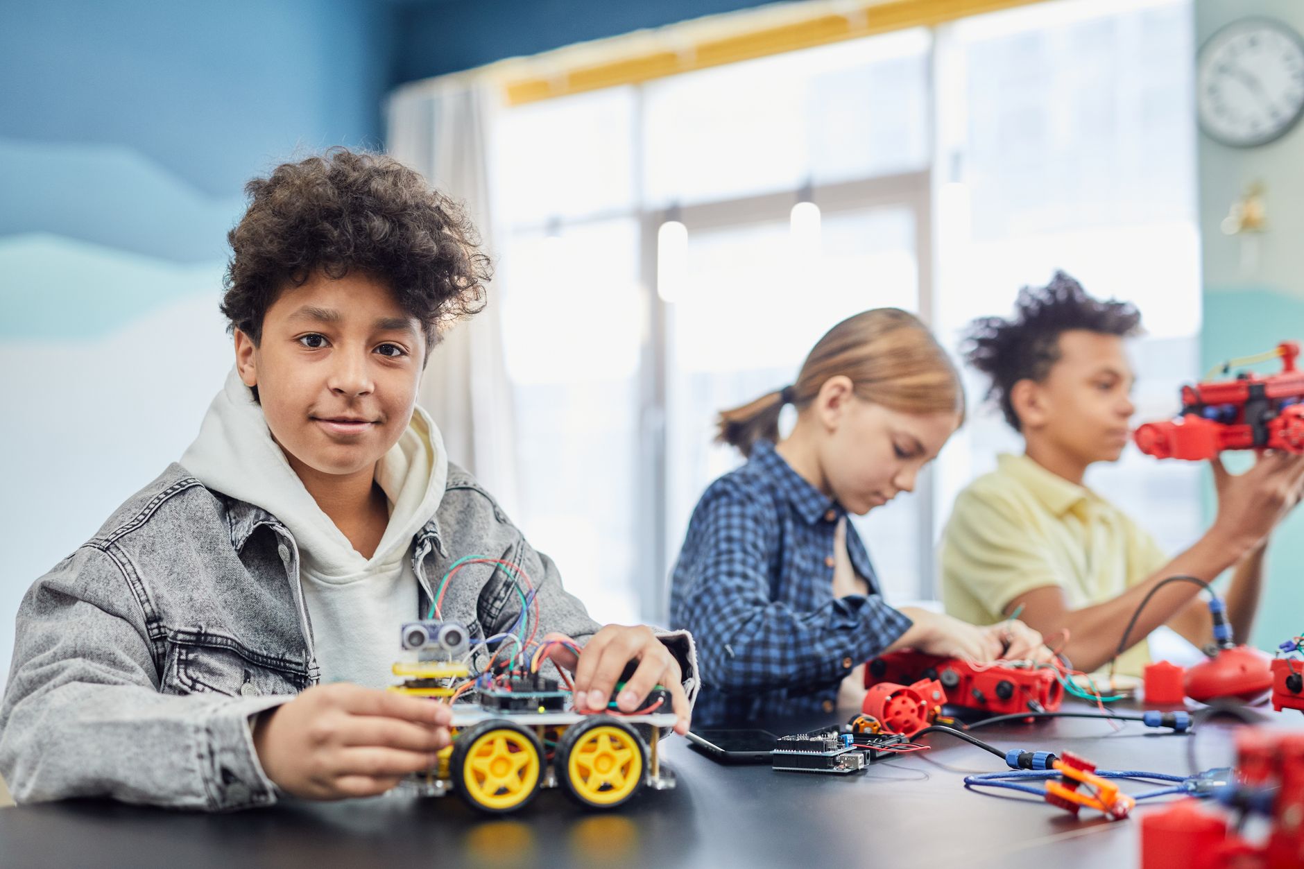 School Robotics Programs Grow as Districts Add Summer STEM Camps - Featured image