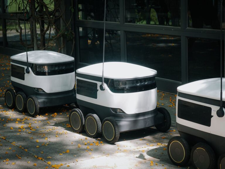Autonomous Vehicle News Guide 2026: Systems, Applications, and Industry Impact - Featured image