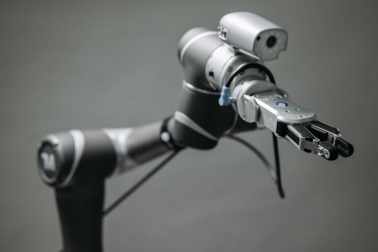 Robot Guide 2026: Systems, Applications, and Industry Impact - Featured image