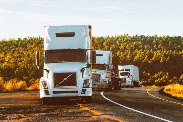 Autonomous Trucking and Logistics Networks: Where Robots Fit - Featured image